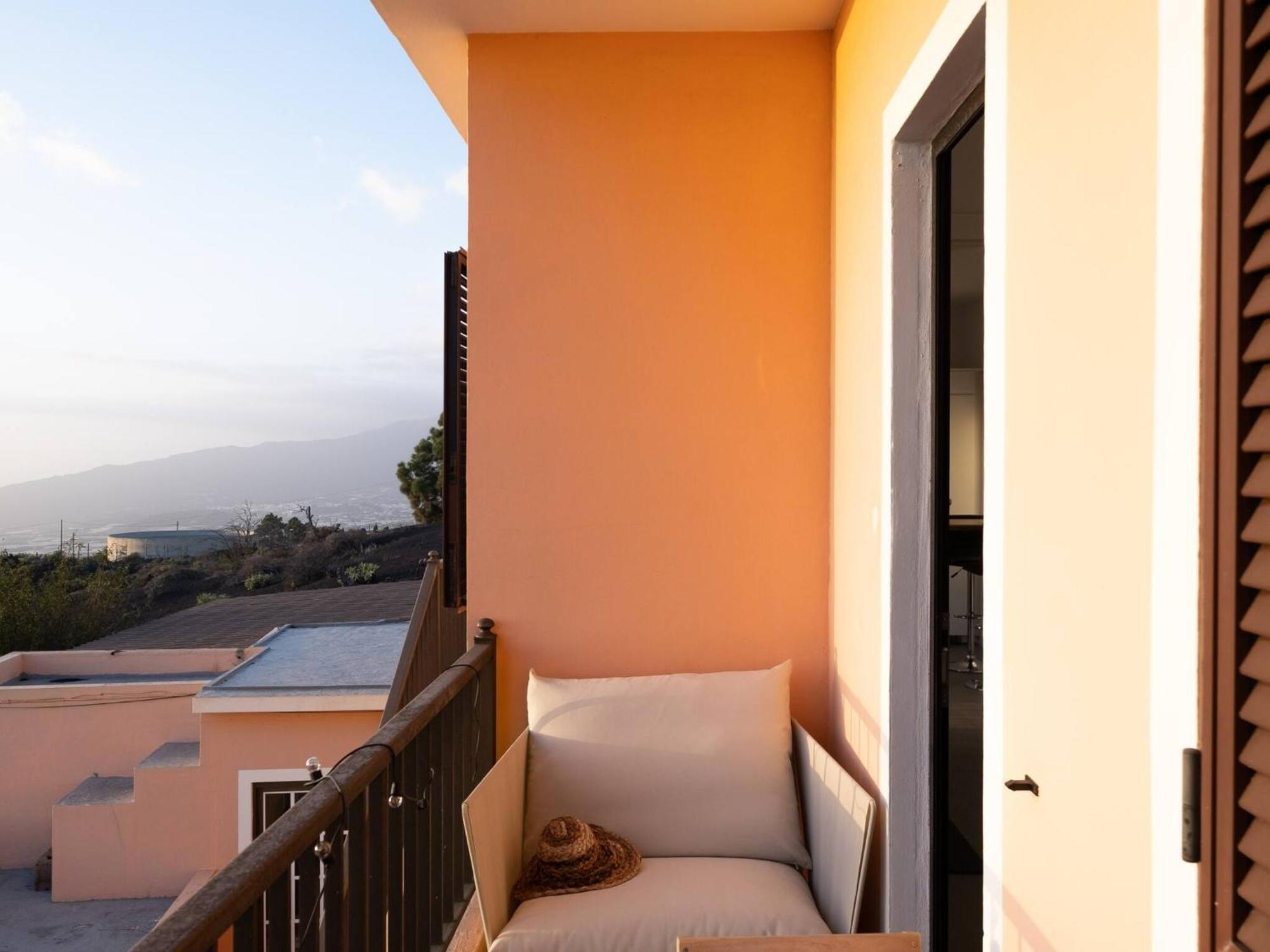 Finca Las Huellas - Moderno Apartamento Con Vistas Al Mar Y Al Volcan Los Llanos De Aridane Exterior photo